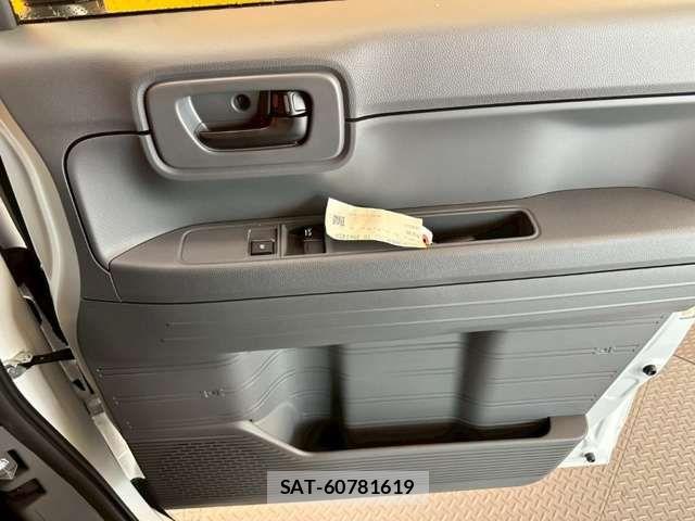 Honda N-VAN 2026-03 6910764-17