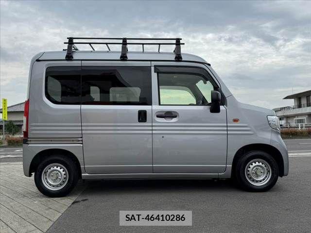 Honda N-VAN 2025-05 7021168-11