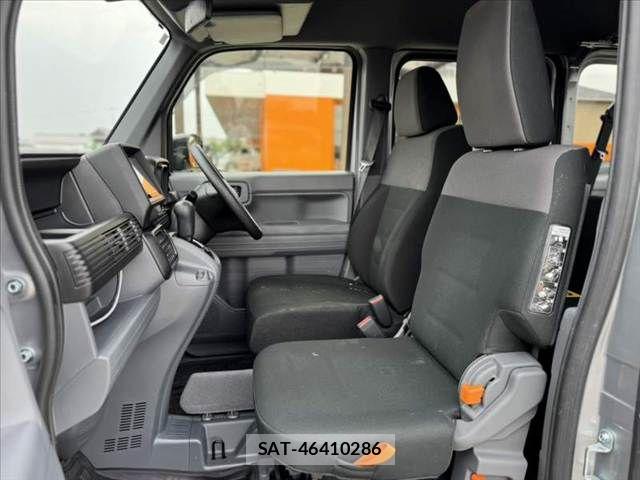 Honda N-VAN 2025-05 7021168-16