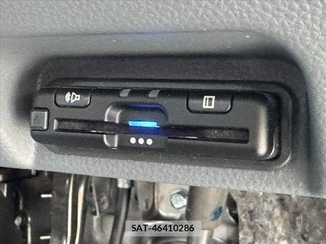 Honda N-VAN 2025-05 7021168-21