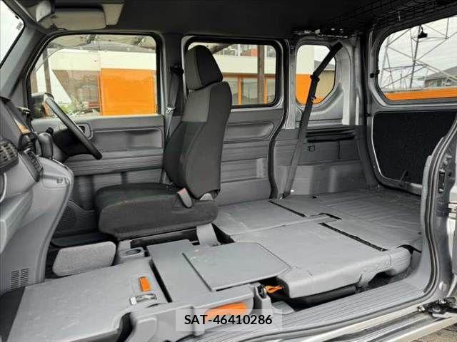 Honda N-VAN 2025-05 7021168-4