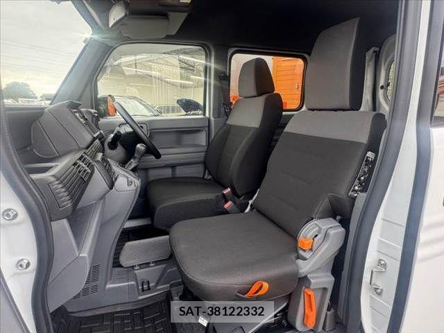 Honda N-VAN 2025-05 7223204-16
