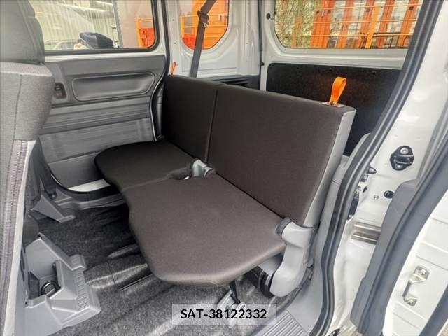 Honda N-VAN 2025-05 7223204-17