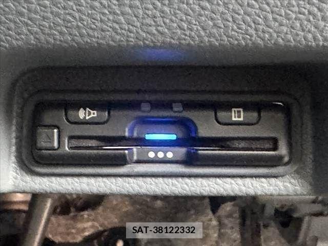 Honda N-VAN 2025-05 7223204-4