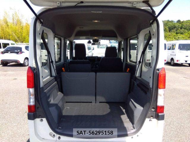 Honda N-VAN 2019-04 7216548-5
