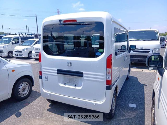 Honda N-VAN 2019-04 7216546-2