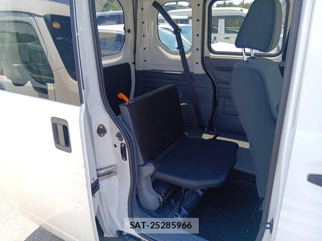 Honda N-VAN 2019-04 7216546-4