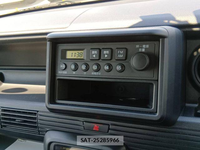 Honda N-VAN 2019-04 7216546-7