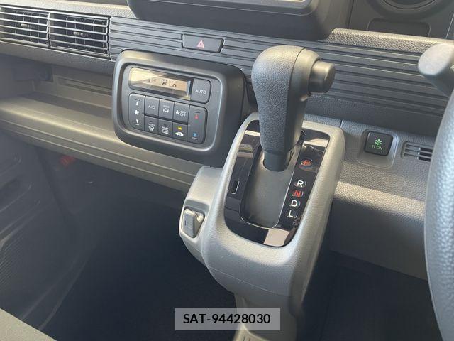 Honda N-VAN 2024-03 7223202-16