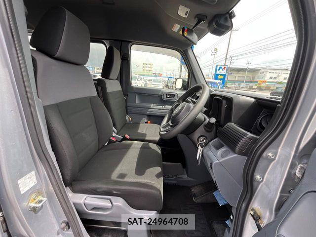 Honda N-VAN 2018-09 7251823-7