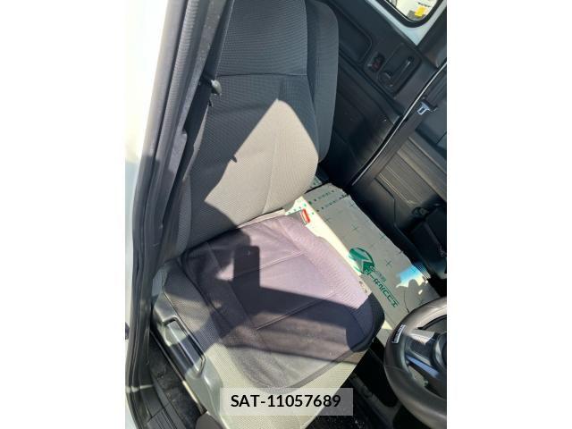 Honda N-VAN 2018-12 7251821-11