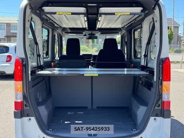 Honda N-VAN 2020-04 7272619-12