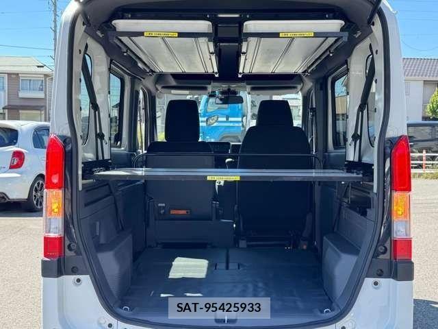 Honda N-VAN 2020-04 7272619-13