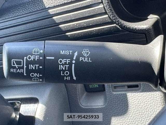 Honda N-VAN 2020-04 7272619-17