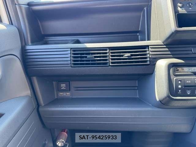 Honda N-VAN 2020-04 7272619-26