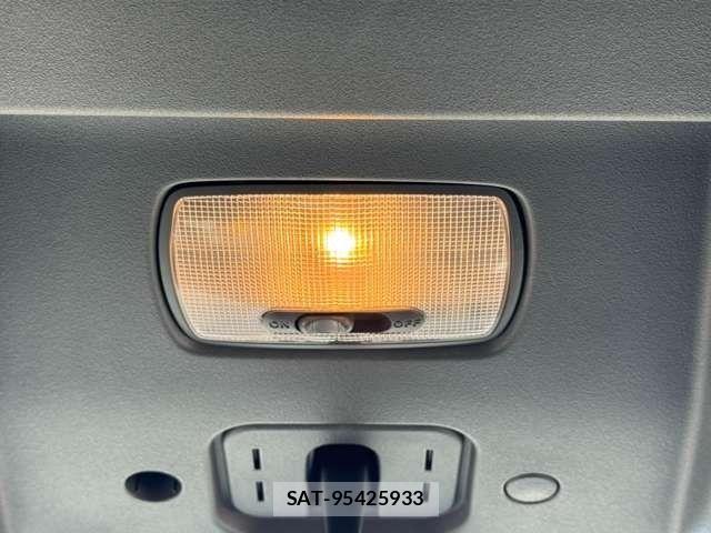 Honda N-VAN 2020-04 7272619-27