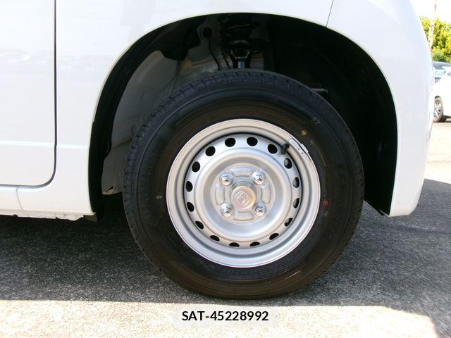 Honda N-VAN 2026-05 7329108-10