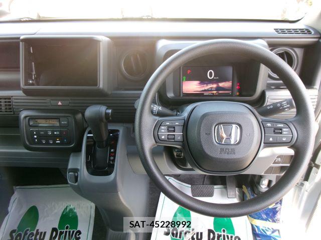 Honda N-VAN 2026-05 7329108-17