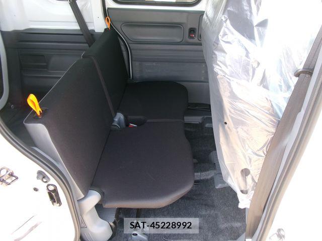 Honda N-VAN 2026-05 7329108-23