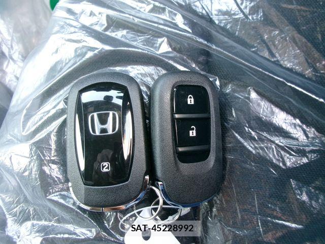 Honda N-VAN 2026-05 7329108-28