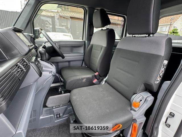 Honda N-VAN 2020-10 7359192-9