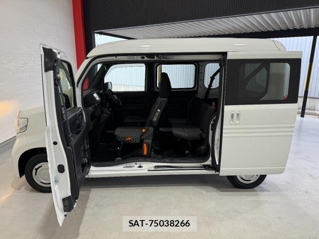 Honda N-VAN 2022-05 7359193-7