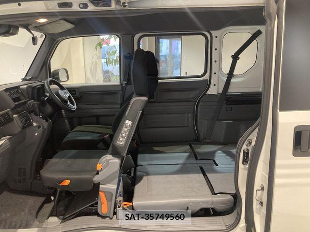 Honda N-VAN 2019-05 7456549-10