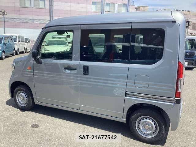 Honda N-VAN 2026-05 7456550-11