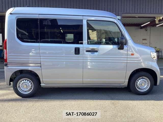 Honda N-VAN 2026-04 7456554-9