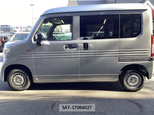 Honda N-VAN 2026-04 7456554-12