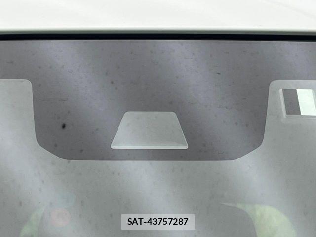 Honda N-VAN 2023-10 7502077-2