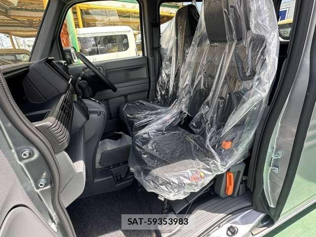 Honda N-VAN 2026-04 7618994-4