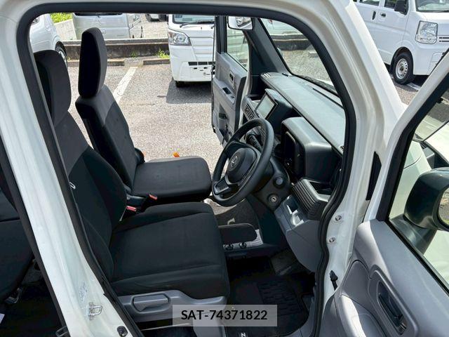 Honda N-VAN 2018-10 7618999-10