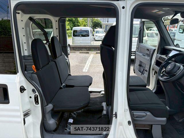 Honda N-VAN 2018-10 7618999-11