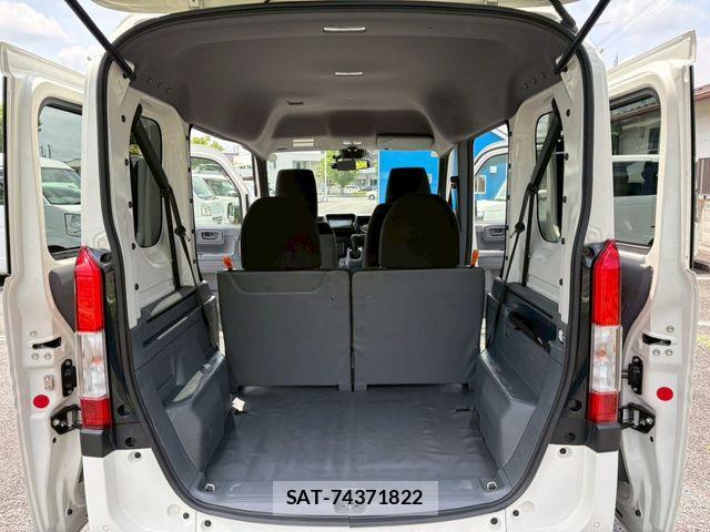 Honda N-VAN 2018-10 7618999-12