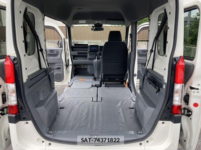 Honda N-VAN 2018-10 7618999-23