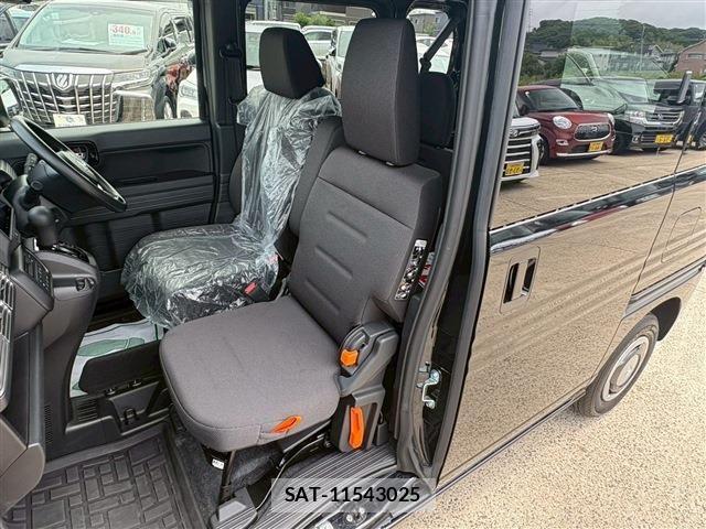 Honda N-VAN 2024-05 7618995-4