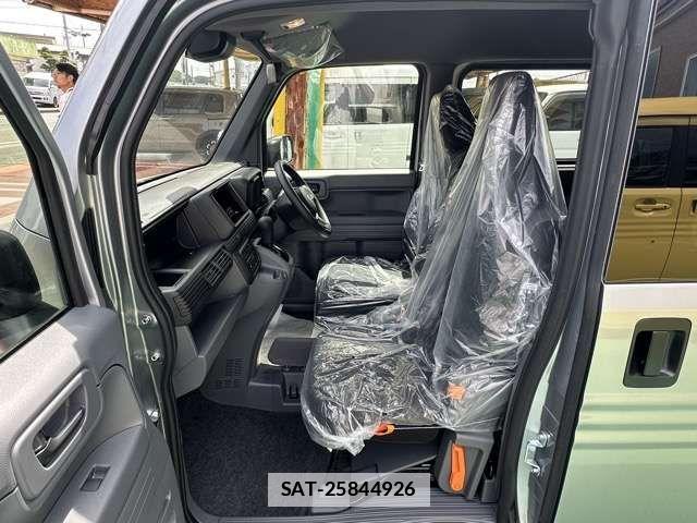 Honda N-VAN 2026-04 7726858-4