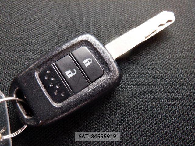 Honda N-VAN 2019-04 7963157-17