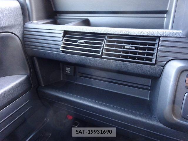 Honda N-VAN 2019-02 7980445-13
