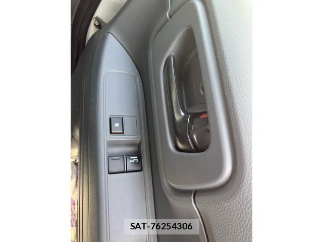Honda N-VAN 2019-10 8037428-27