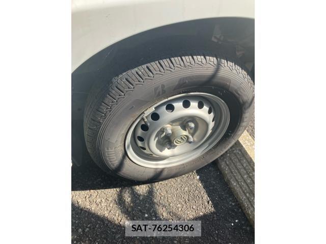Honda N-VAN 2019-10 8037428-4