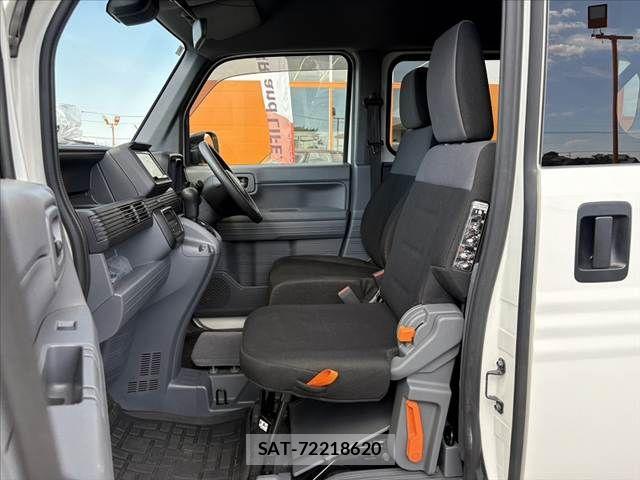 Honda N-VAN 2019-06 8037426-16