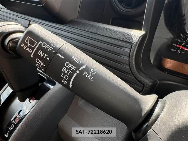 Honda N-VAN 2019-06 8037426-25