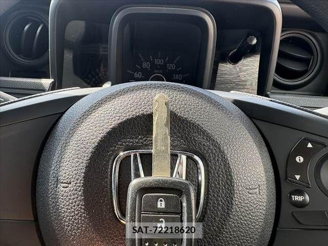 Honda N-VAN 2019-06 8037426-27