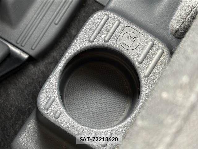 Honda N-VAN 2019-06 8037426-28