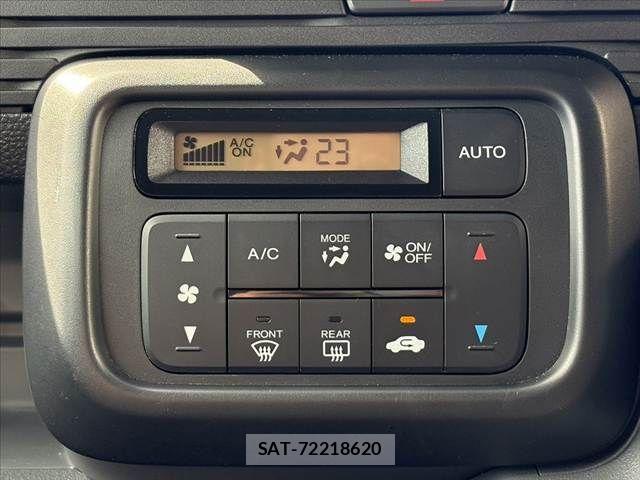 Honda N-VAN 2019-06 8037426-29
