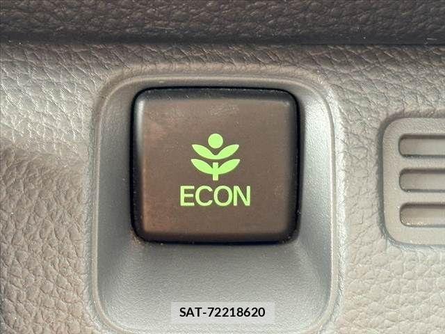 Honda N-VAN 2019-06 8037426-6