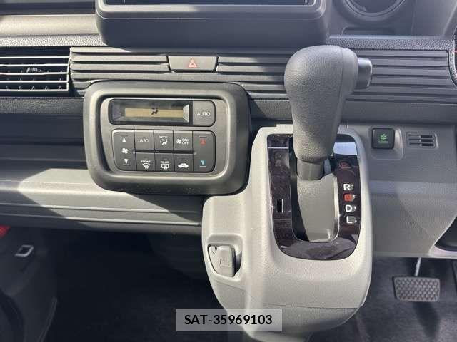 Honda N-VAN 2026-03 8101016-13