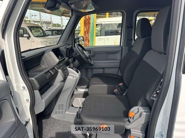 Honda N-VAN 2026-03 8101016-2